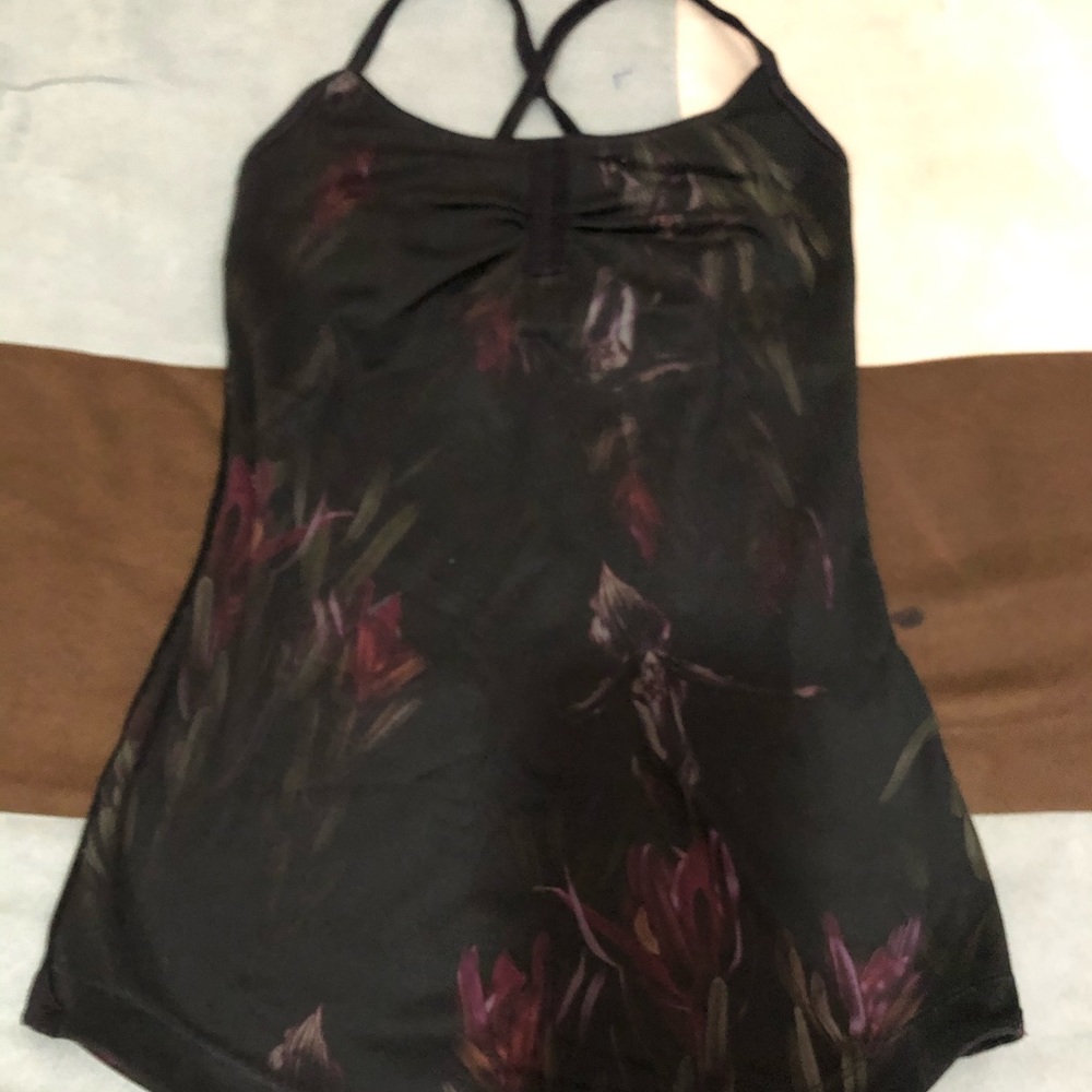 Lululemon tank top